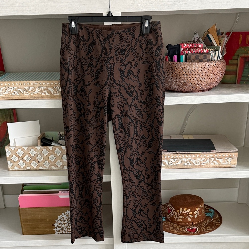 CAbi Women's Cool It Crop Pants Brown Snake Print Style 4316 ~ Size Small
